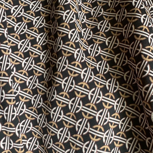 NWOT Tahari crossover long sleeve top size Medium - Picture 4 of 4